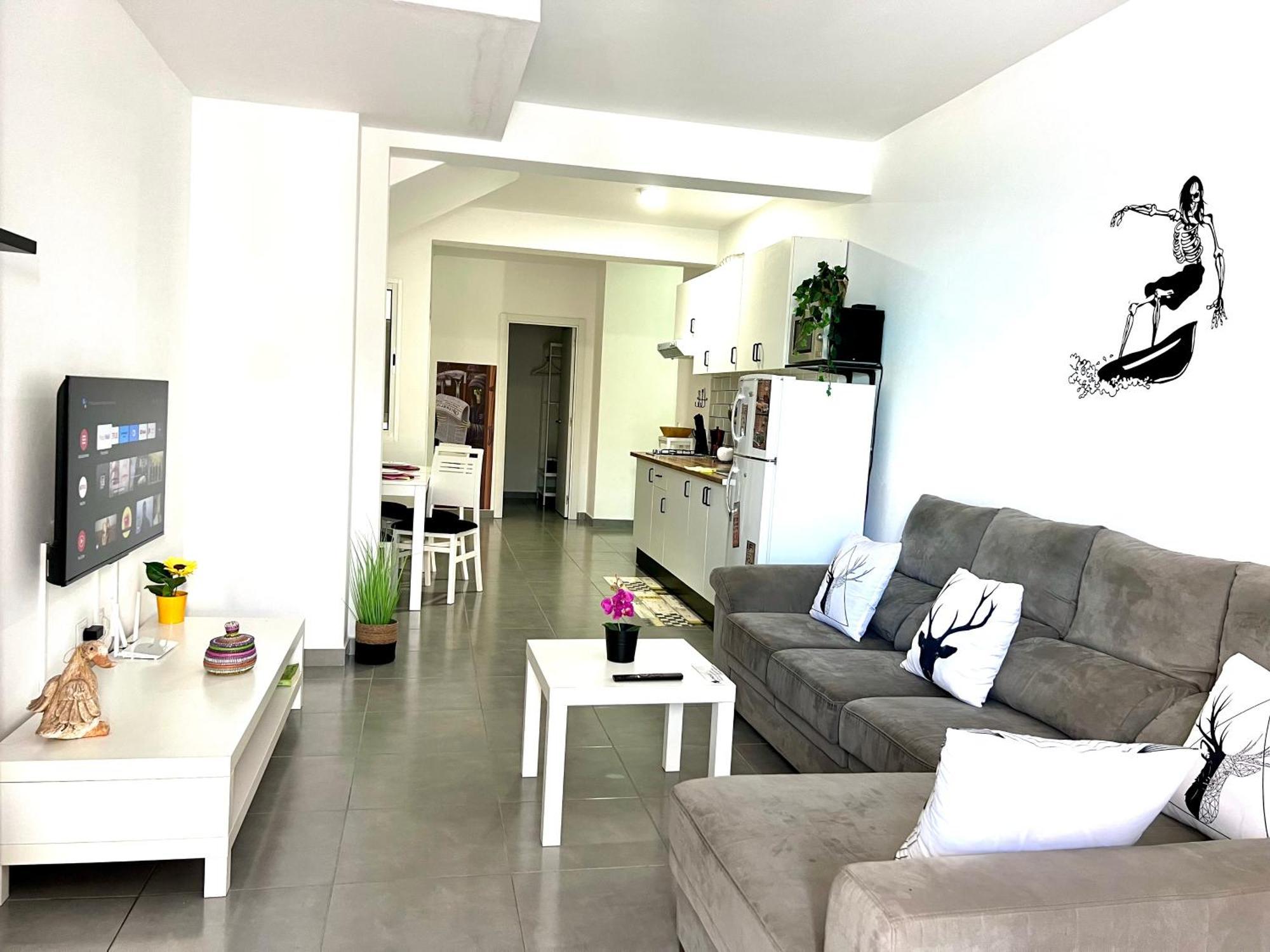Animos! Apartments: Modern City & Beach Getaway for Nomads & Families Santa Maria Exterior photo